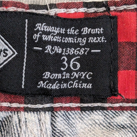 ROAD NARROWS NYC Men's Jeans - Picture 9 of 10